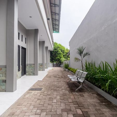 Oyo 470 Green Kno Medan Eksteriør bilde