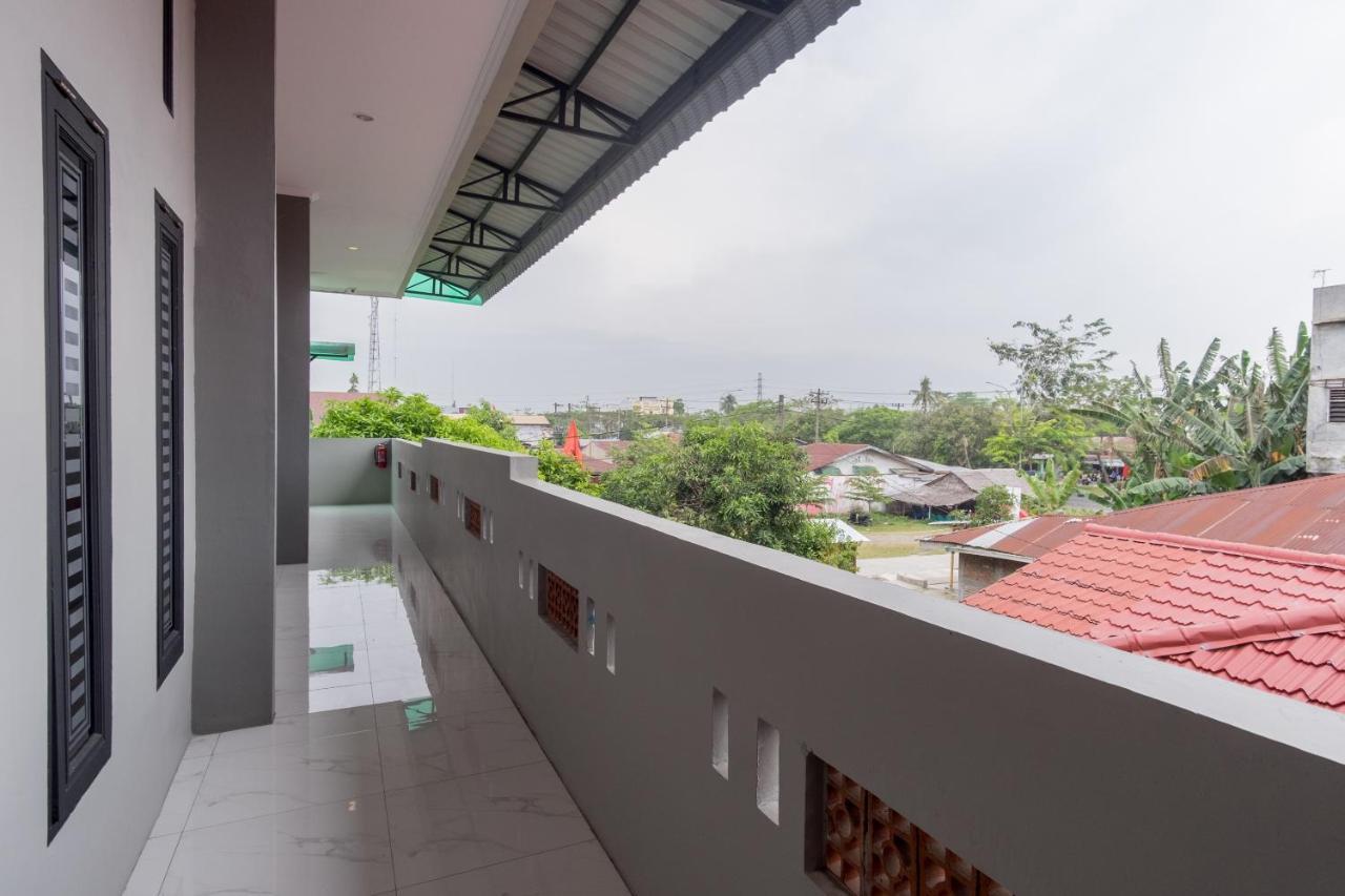 Oyo 470 Green Kno Medan Eksteriør bilde